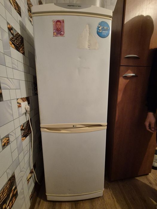 Срочно продам холодильник!