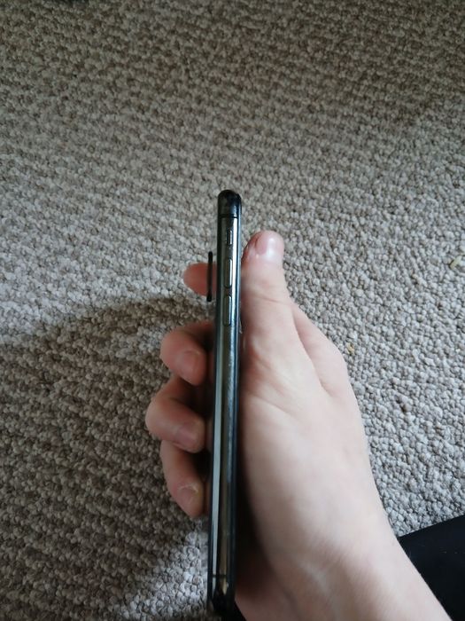 Айфон Х в хорошом состояние