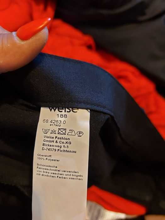 Vând costum barbati firma WEISE 350 Ron