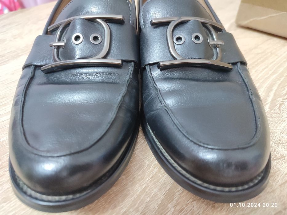 Кожаные лоферы 36 размера