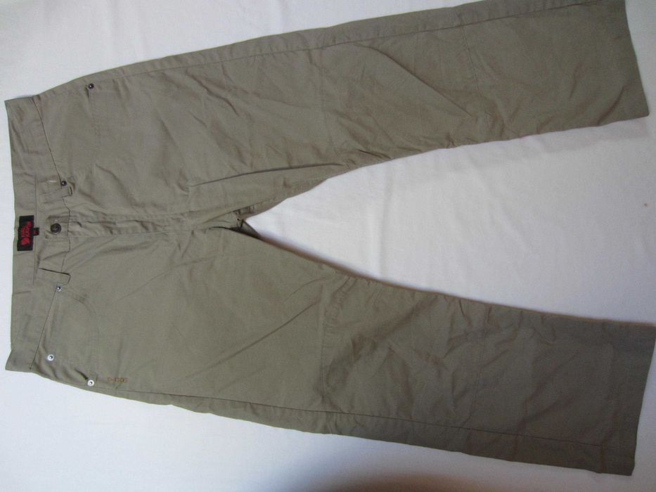 Pantaloni dama Fjall Raven,drumetie,masura 50, bej,stare f.buna