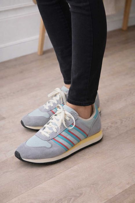 Маратонки adidas № 38.