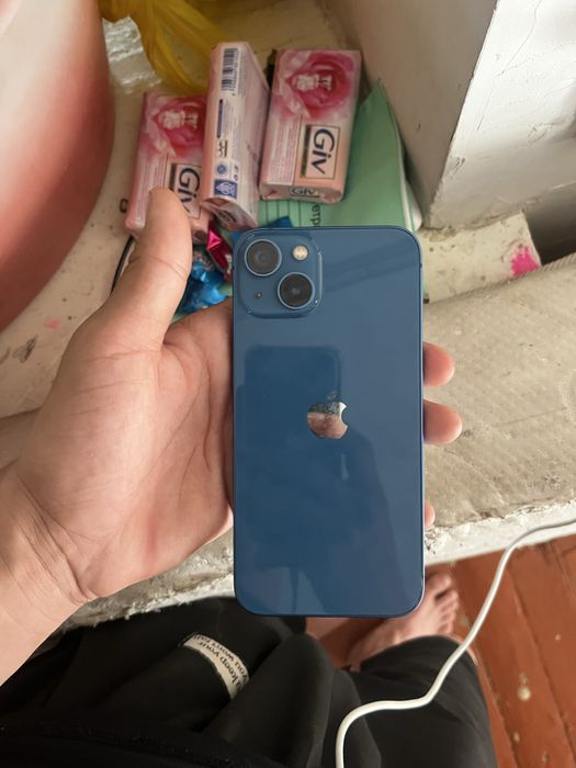 Продам айфон 13 и