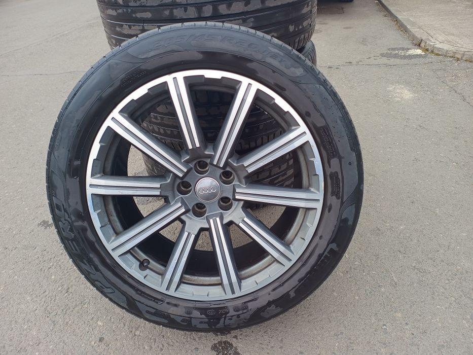 Jante originale Audi Q7 cu anvelope de vara 285 45 R20