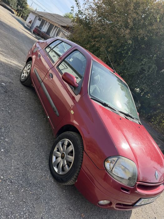 RENAULT Clio 2002 — imagine 2