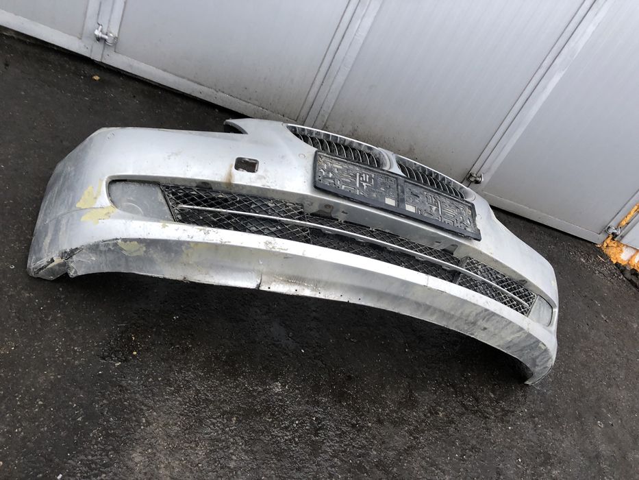 Предна броня бмв 5 е60/61 фейслифт ( predna bronq bmw e60/61 LCI )