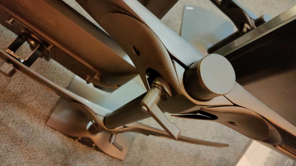 Ergotron DS100 свободностоящи стойки за 2 или4 мониторa