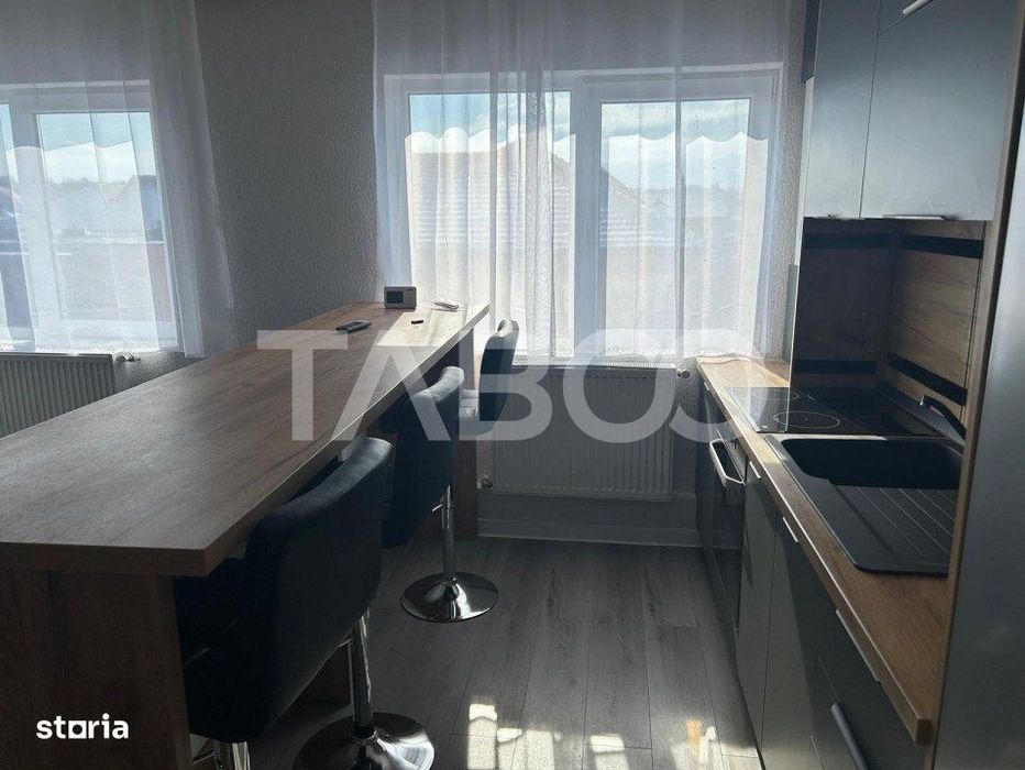 Apartament de inchiriat cu mutare imediata cu 3 camere in Strand