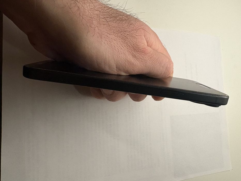 Vand iPhone 15 Plus Negru - 97% bateria