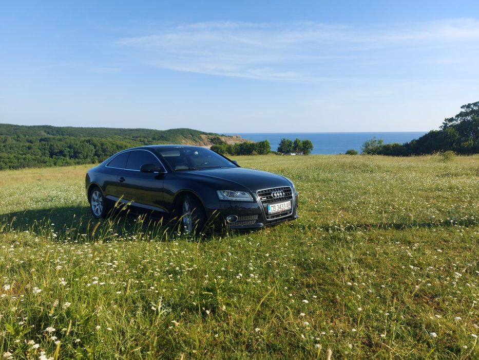 Audi A5   3.0  TDI . 7 S Tronic кутия F1 с пера на волана.
