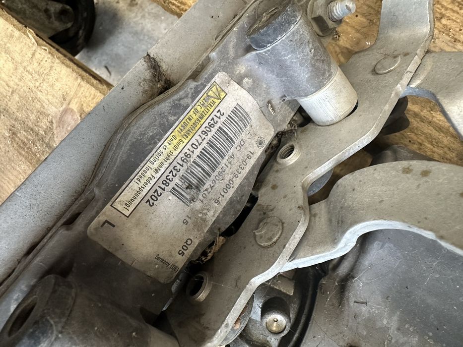 Панти преден капак пиропатрон airbag Mercedes E class w212 w207 в212