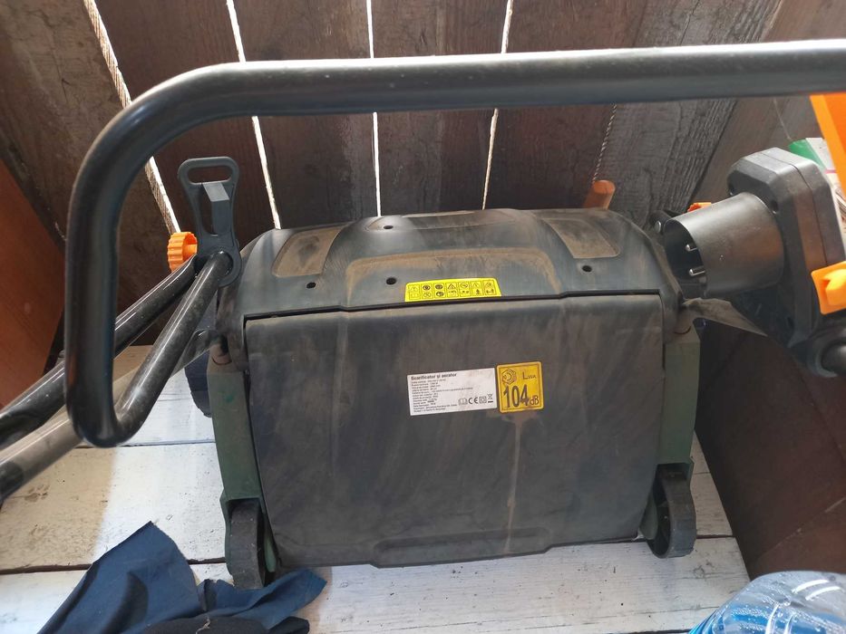 scarificator si aerator gazon