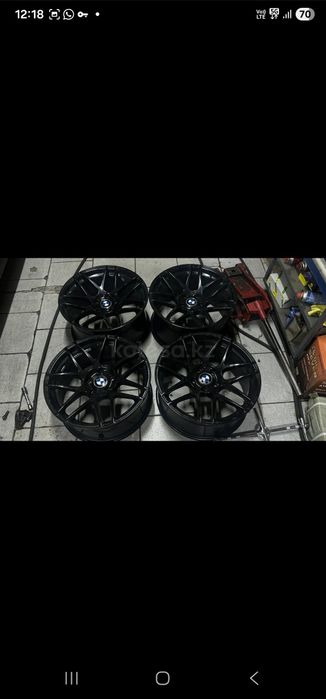 Идеальный. Только диски