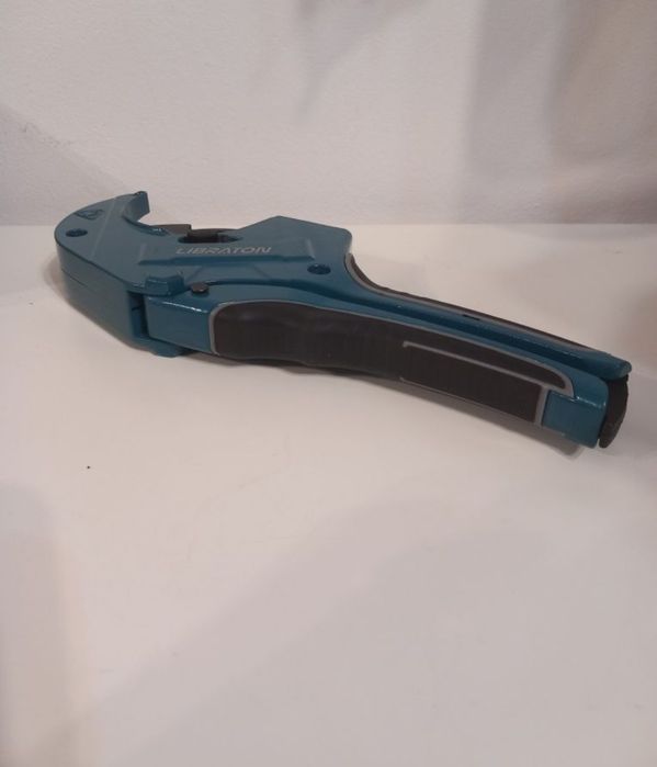 Vand Taietor de Tevi Libraton 63 mm