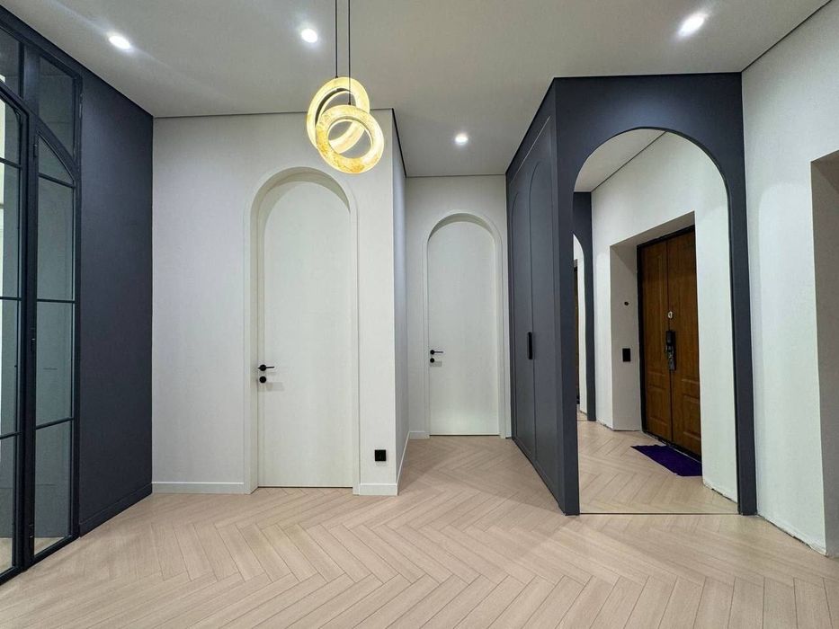 Квартира продается 4/7/9 на жк Parisien