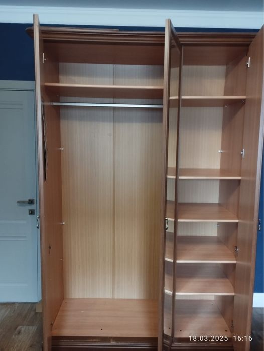 Продам спальный гарнитур