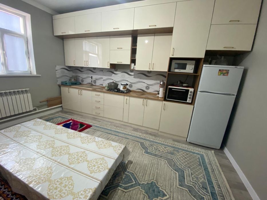 Порно көру: ұлы анасын трахает