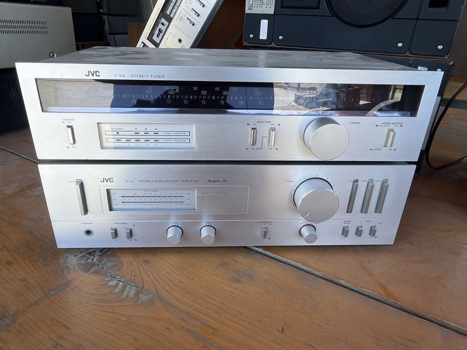 Amplificator si tuner JVC