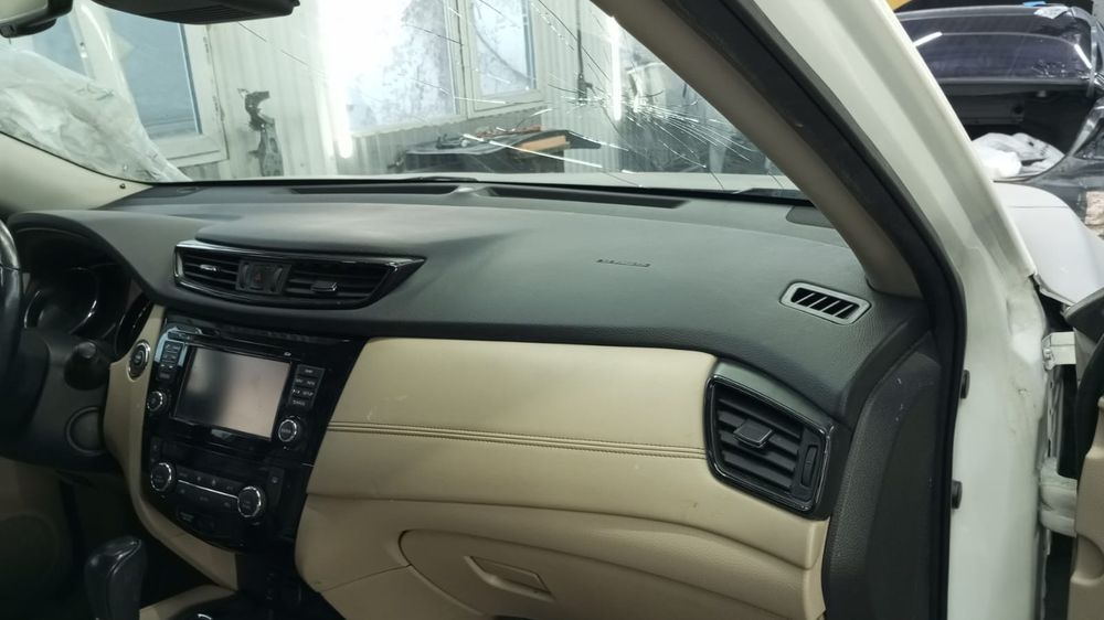 Реставрация панели (торпедо)