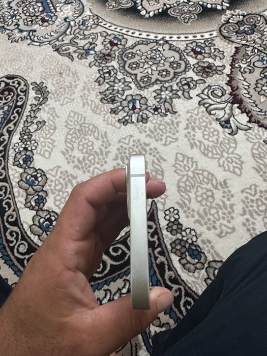 Iphone 13 ideal.