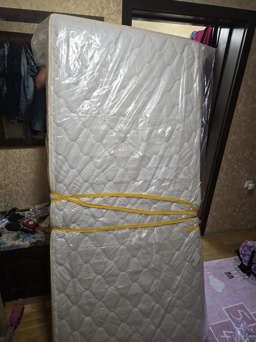 Продавам матрак 90/200