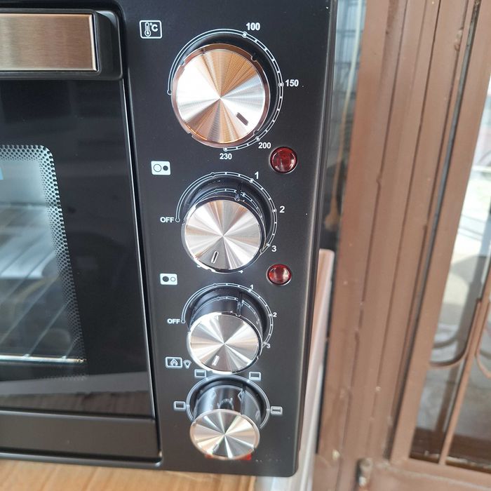 Фурна тип раховец с двойка керамични котлони - чисто нова 24м гаранция