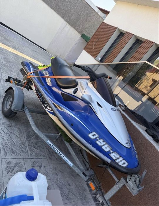 Ski jet kavazaki 150 ultra  pe apă