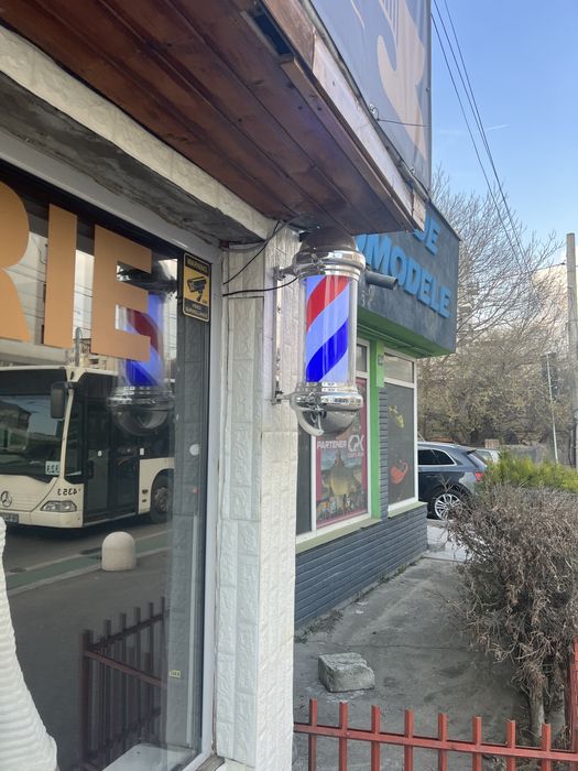 Mobilier frizerie de vanzare ! Pret atractiv!