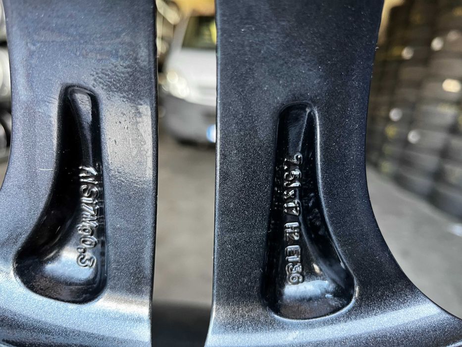 Set complet roti iarna Mercedes Benz GLC 235 65 R 17 Pirelli Winter