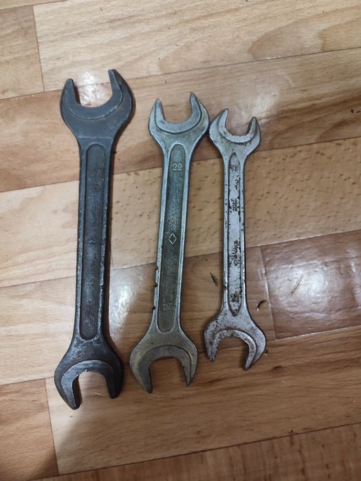 Гаечные ключи три штуки