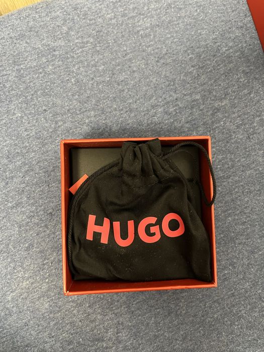 Гривна на HUGO BOSS