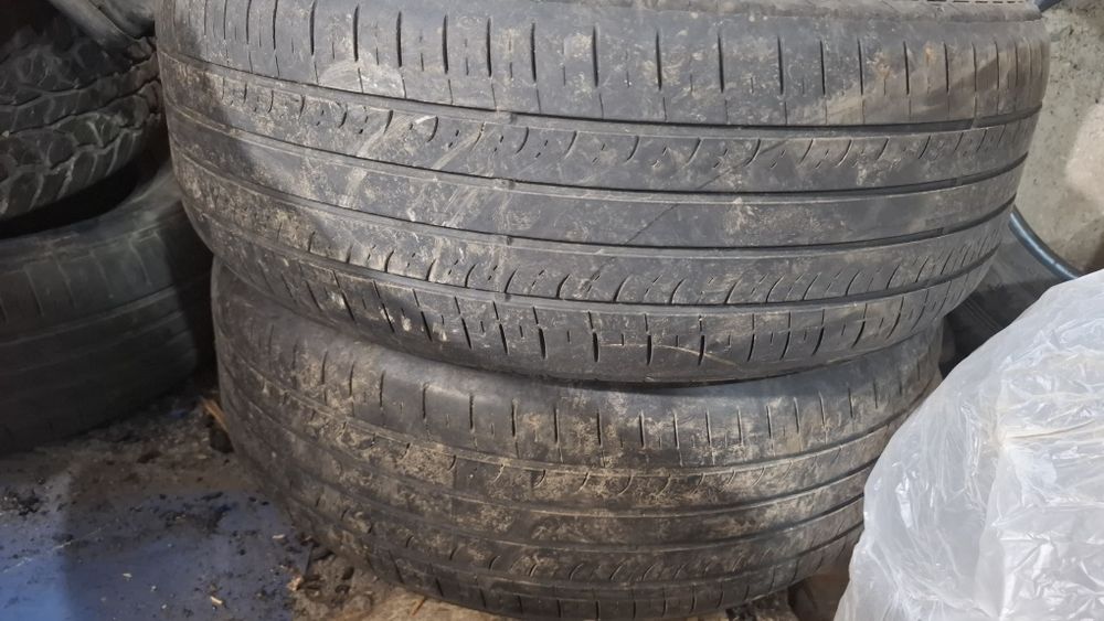 Продам резину 215/60/17