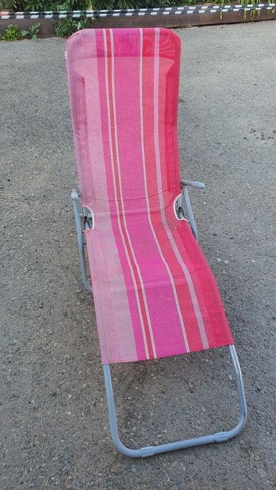 Шезлонги пляжные