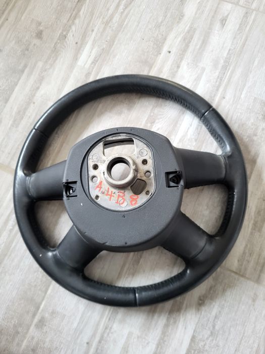 Volan di piele cu comenzi audi a4 b8