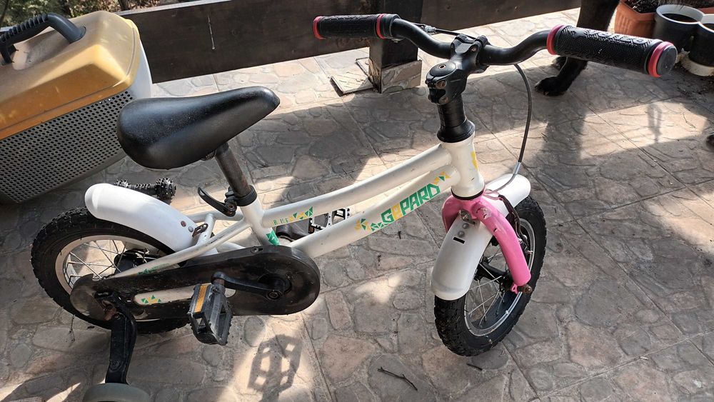 Детско колело gepard с помощни колела и каска отделно