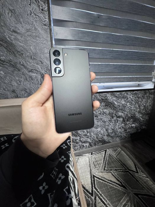 Samsung s22 цвет Phantom Black