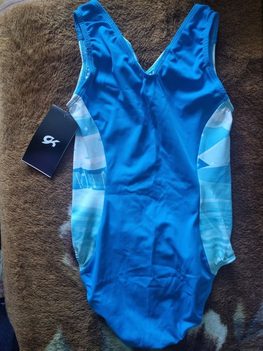Costum gimnastica