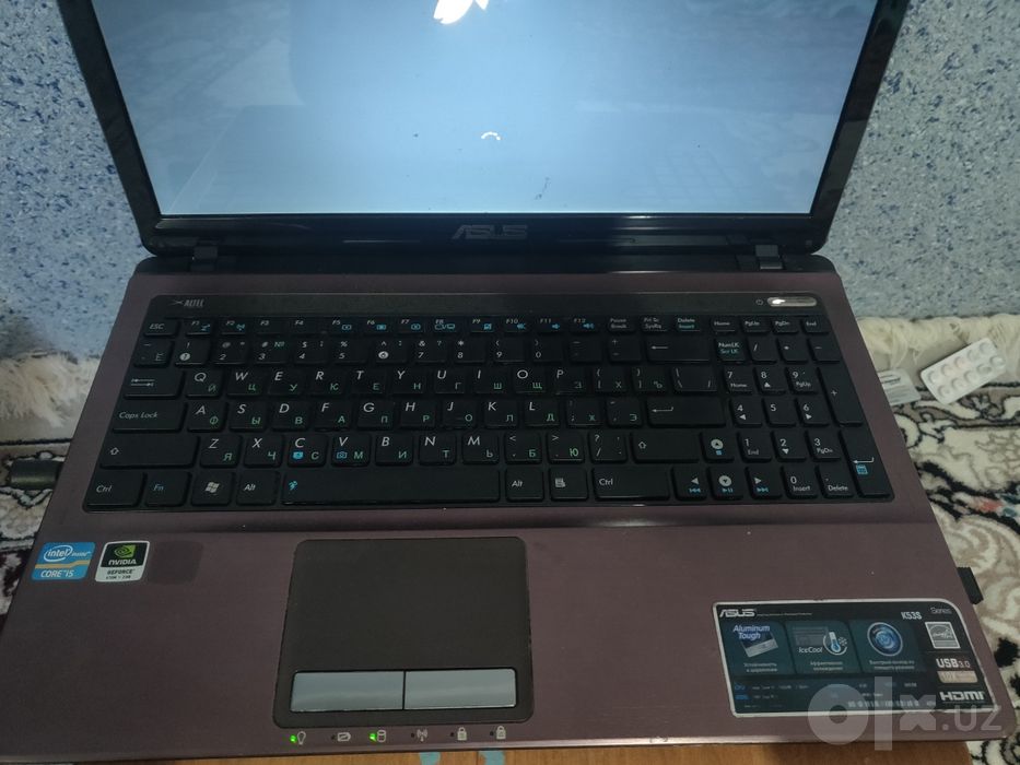 Ноутбук Asus sotiladi parametrlari rasmda