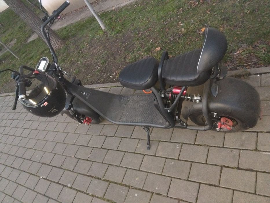Vând motoscuter electric