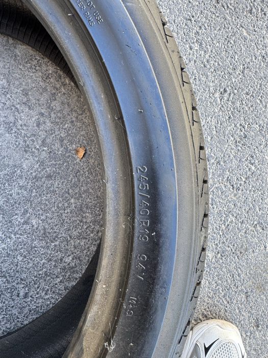 Продам шины 245/40/19