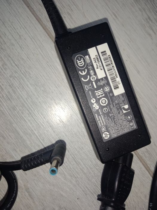 Блок питания на ноутбук