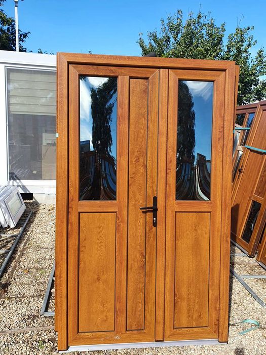 Usi sticla bombata noi stejar de la 2250 lei