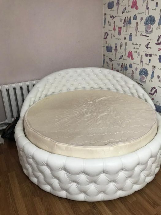 Срочно Продам круглую кровать