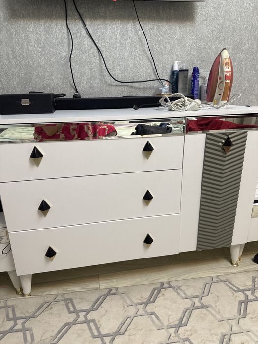 Спальный гарнитур