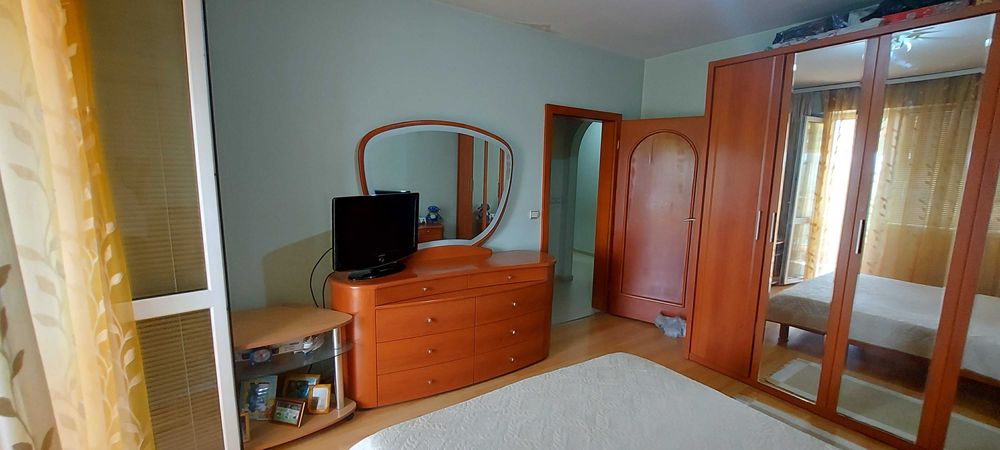 Продава се Четиристаен апартамент в Хасково, Любен Каравелов - 100 кв.м за 1275 €/кв.м - Снимка #8