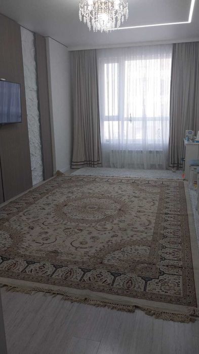 Ковер для зала б/у