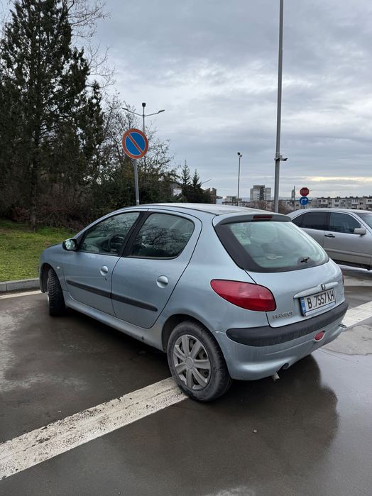 Продавам Peugeot