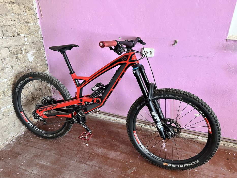 Yt Tues 2016 marime M