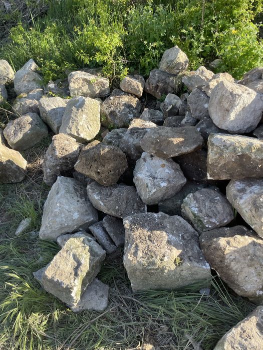 Подарявам  камък за зидария