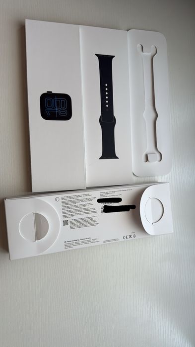 Cutie originală iPhone 16 si    Cutie originală Apple Watch SE 3 44 mm complete